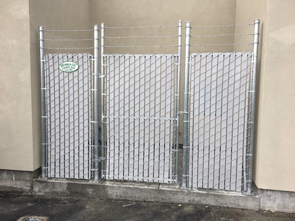 Slat Master chain link at a Humboldt County business